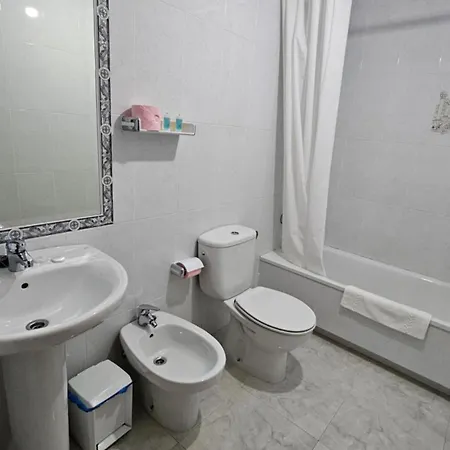 ホテル Nuevo Julios By Olda *